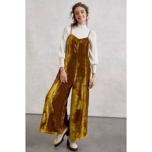 NWT ANTHROPOLOGIE ANDROMEDA VELVET JUMPSUIT - Picture 2 of 7
